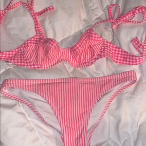 Arie pink bikini